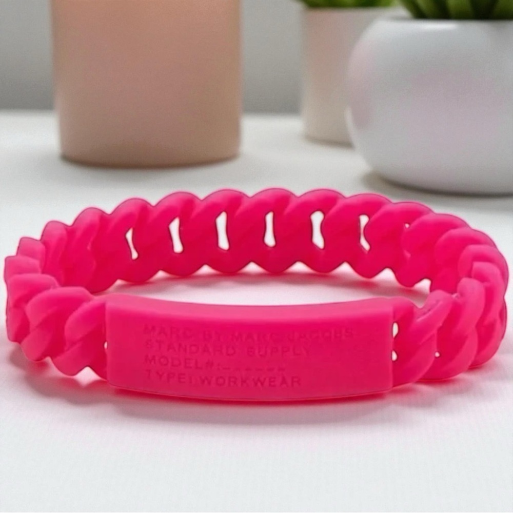 Marc by Marc Jacobs Knockout Pink Silicone Link Bracelet NWT